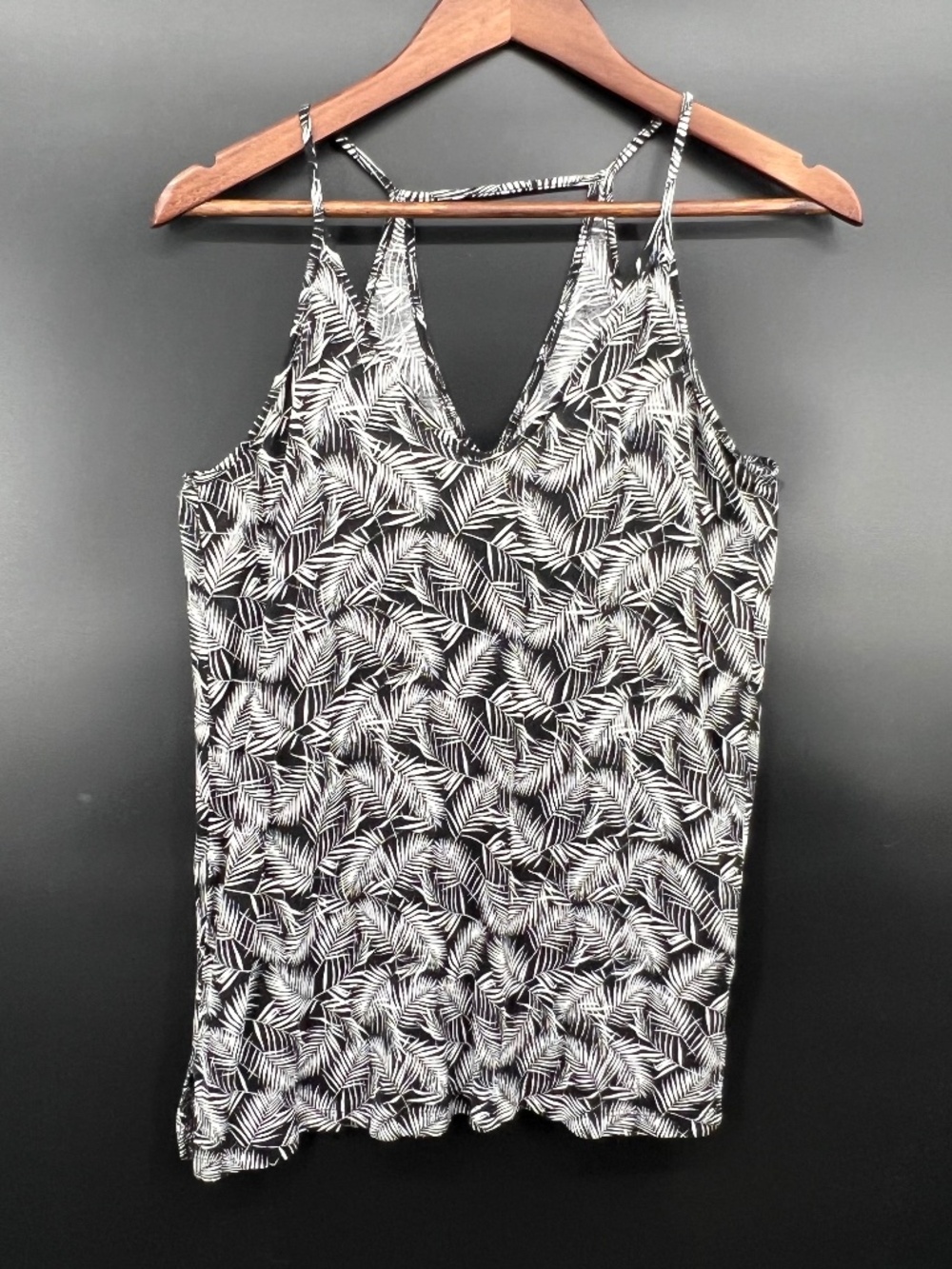 Old Navy Leaf Print Spaghetti Strap V-Neck Sleeveless Rayon Knit Tank Top Size S